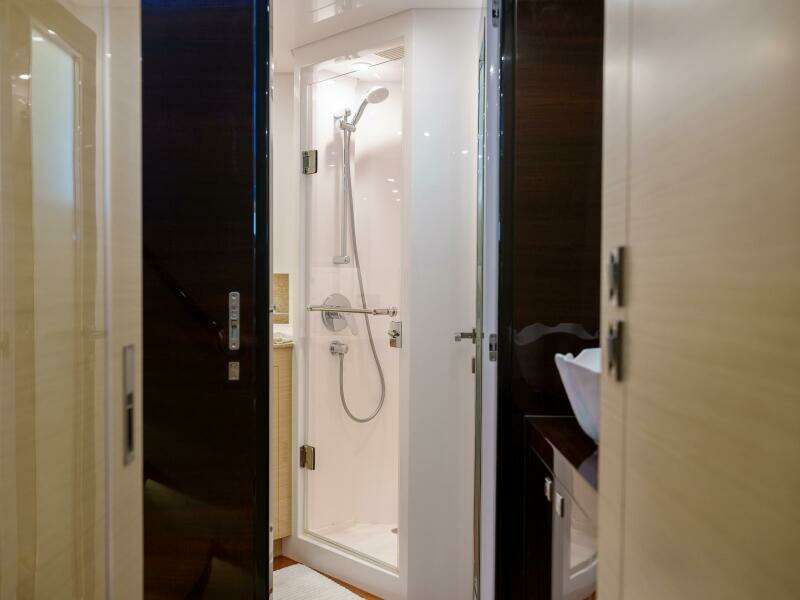 65ft Horizon Yacht For Sale