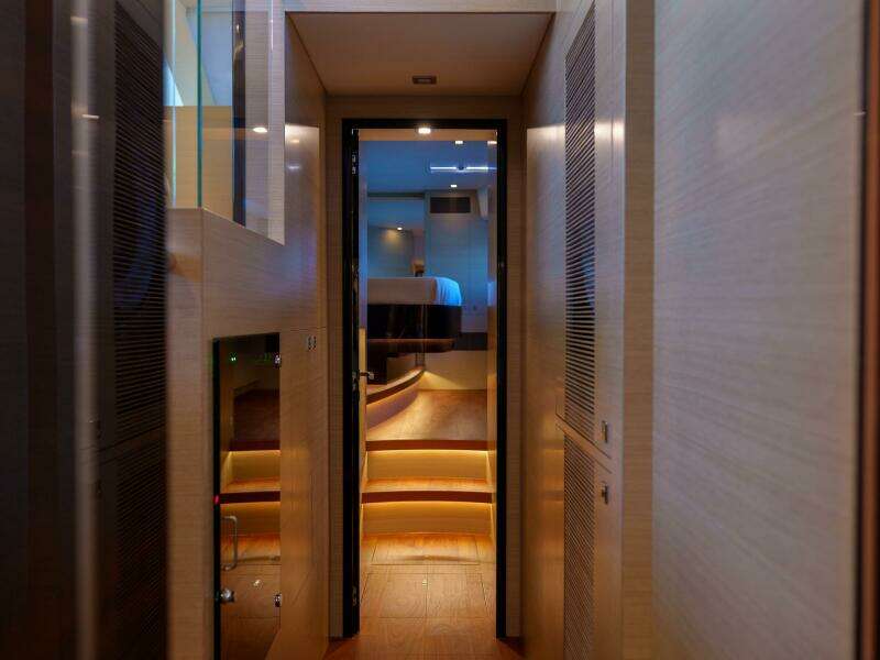 65ft Horizon Yacht For Sale