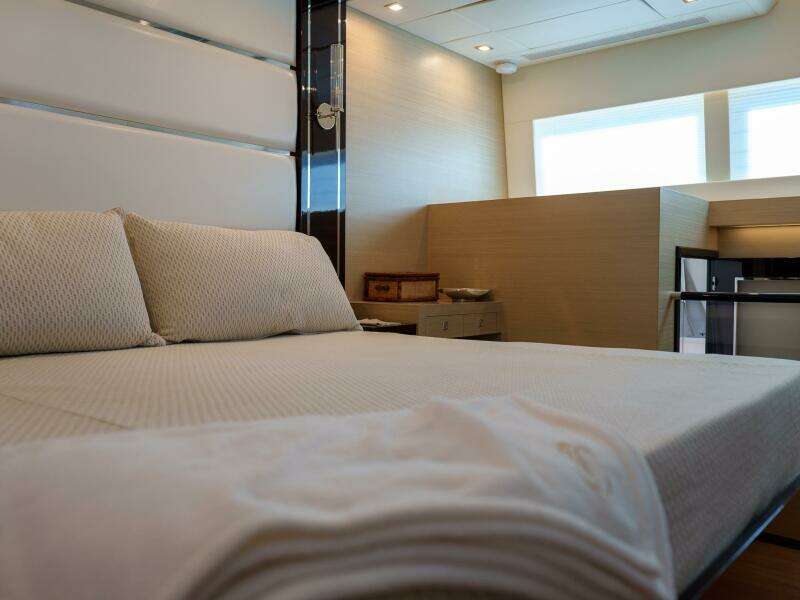 65ft Horizon Yacht For Sale