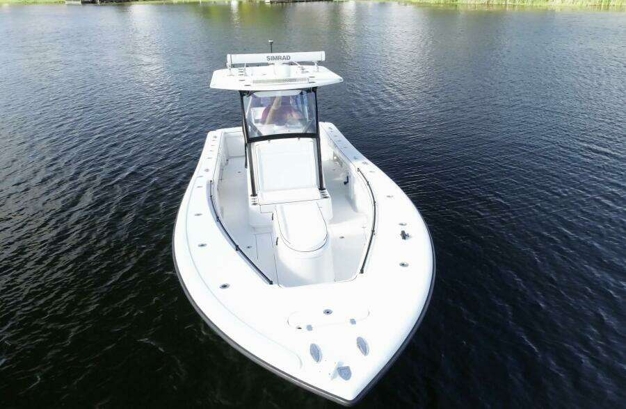 2017 Yellowfin 32 Center Console - Profile