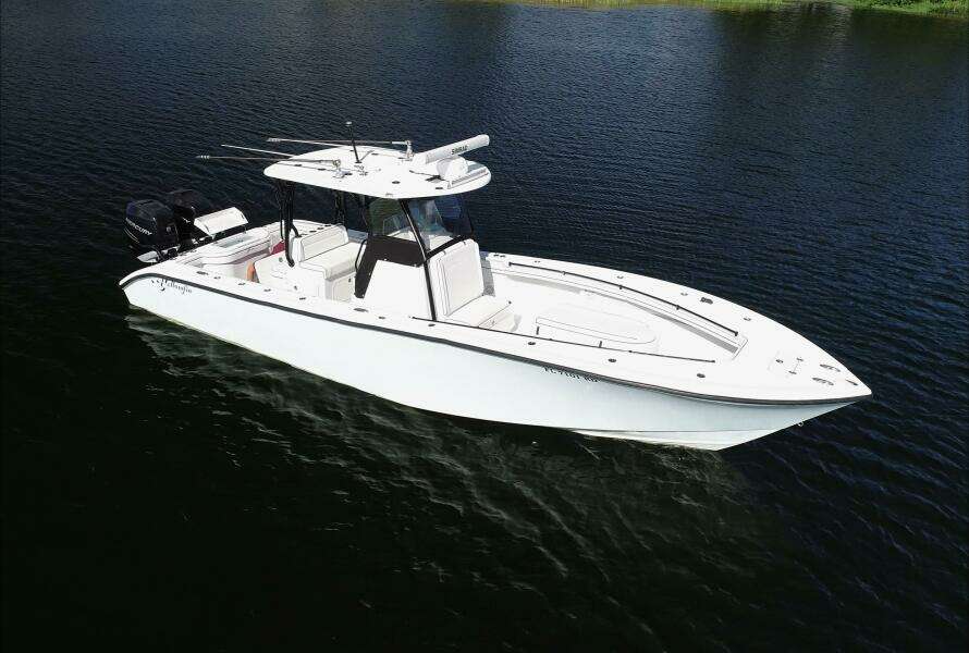 2017 Yellowfin 32 Center Console - Profile