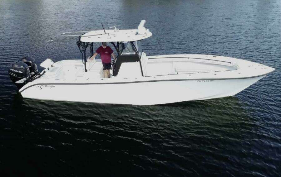 2017 Yellowfin 32 Center Console - Profile
