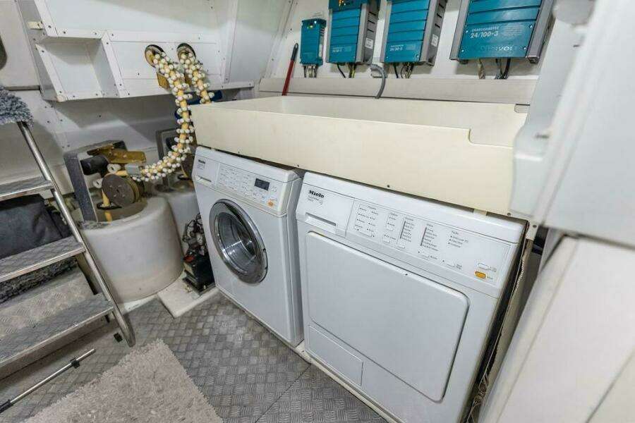 ELEVATION 75ft Prestige Yacht For Sale