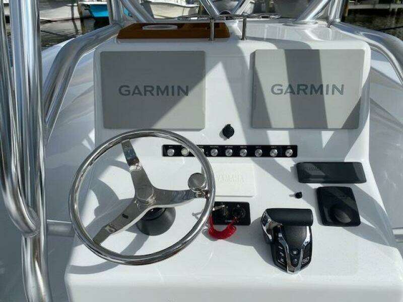 28ft Irving Forbes Yacht For Sale