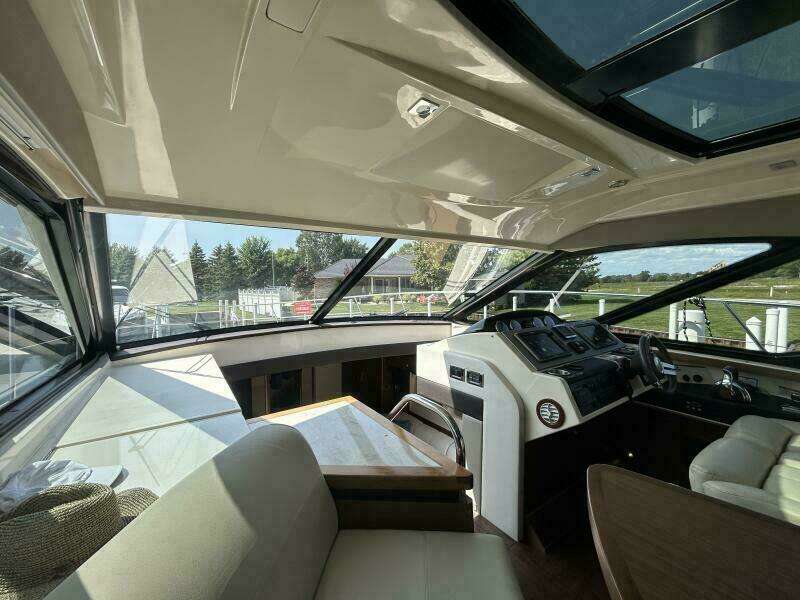 51ft Sea Ray Yacht For Sale