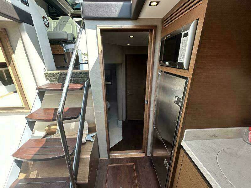 51ft Sea Ray Yacht For Sale