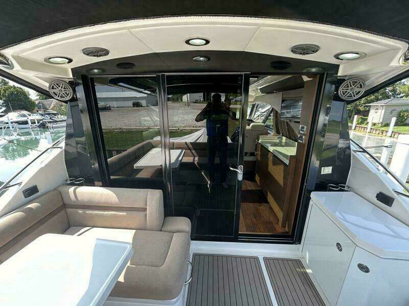 51ft Sea Ray Yacht For Sale