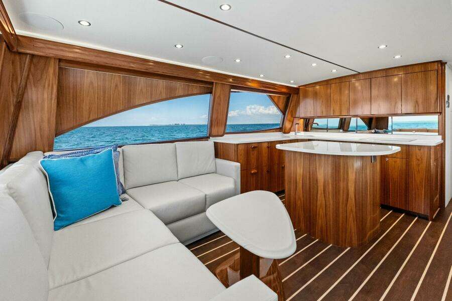 2025 Viking 58 Convertible 