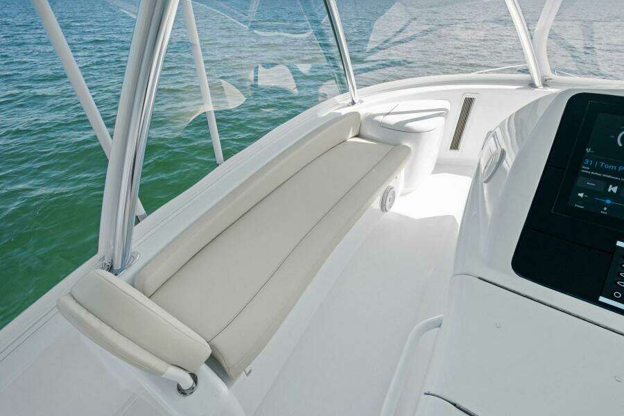 2025 Viking 58 Convertible 
