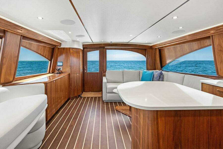 2025 Viking 58 Convertible 