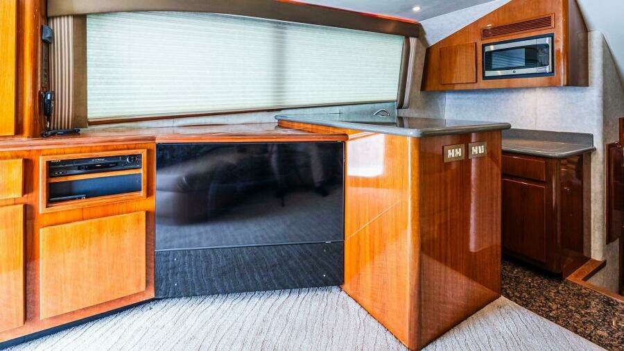 Peeling Drag 42ft Egg Harbor Yacht For Sale