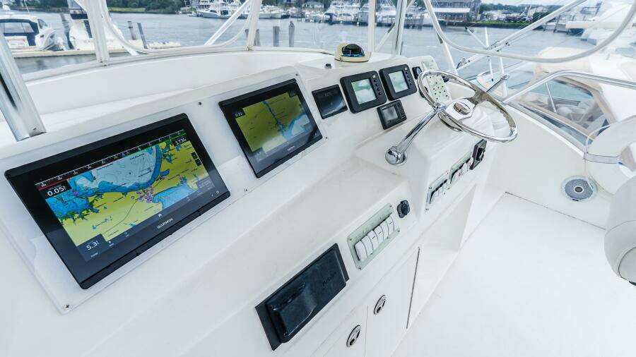 Peeling Drag 42ft Egg Harbor Yacht For Sale