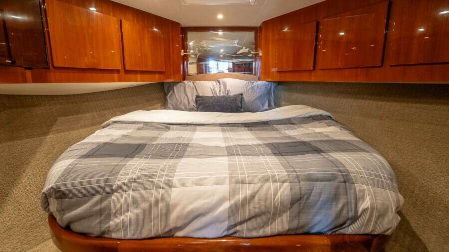 Peeling Drag 42ft Egg Harbor Yacht For Sale