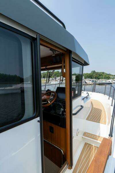Stock 5 32ft Targa Yacht For Sale