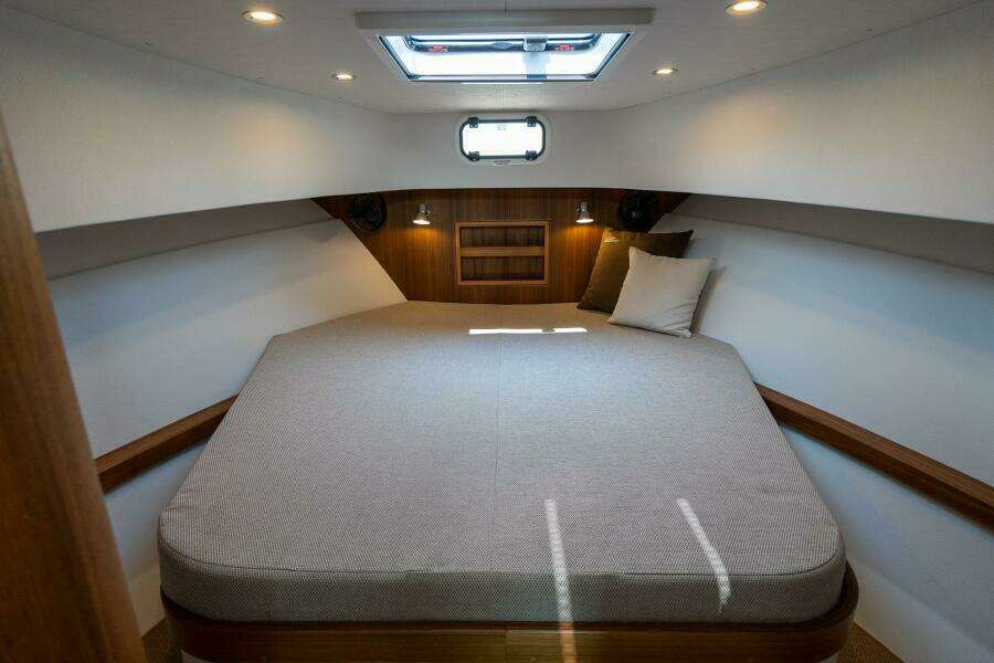 Stock 5 32ft Targa Yacht For Sale