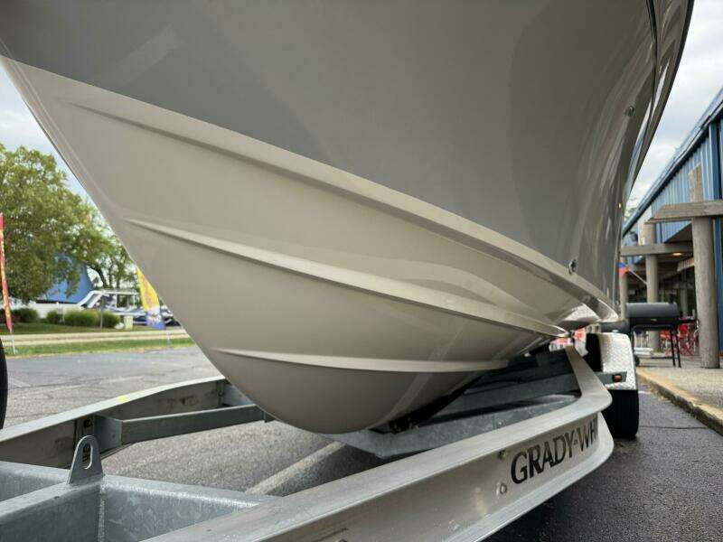 25ft Grady White Yacht For Sale