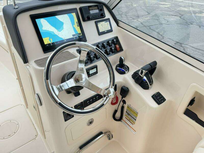 25ft Grady White Yacht For Sale