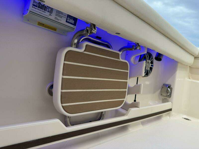 25ft Grady White Yacht For Sale
