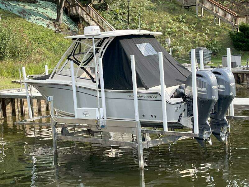 25ft Grady White Yacht For Sale