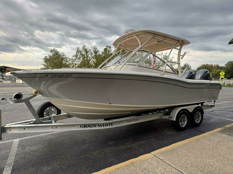 25ft Grady White Yacht For Sale