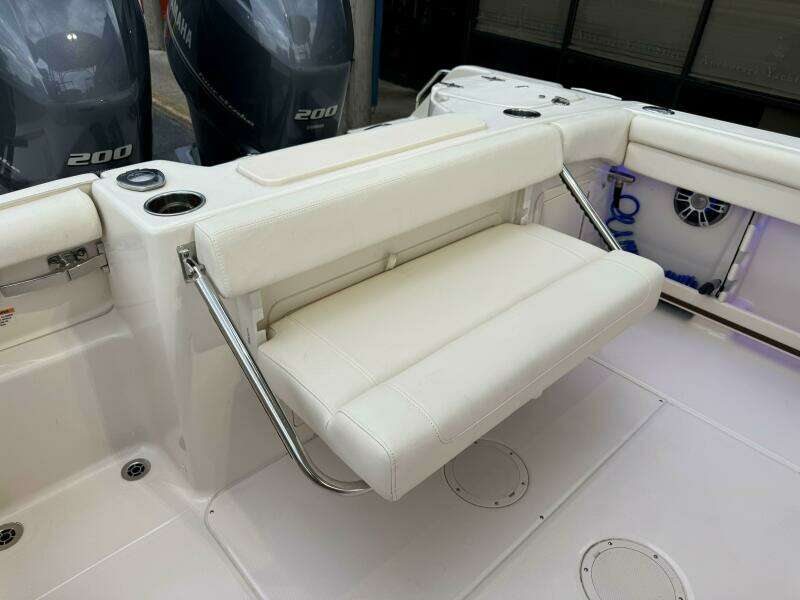 25ft Grady White Yacht For Sale