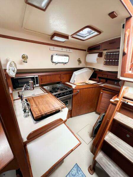 DELICIA 40ft Island Packet Yacht For Sale