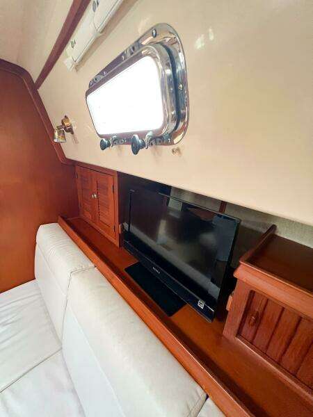 DELICIA 40ft Island Packet Yacht For Sale
