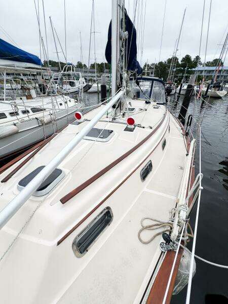 DELICIA 40ft Island Packet Yacht For Sale