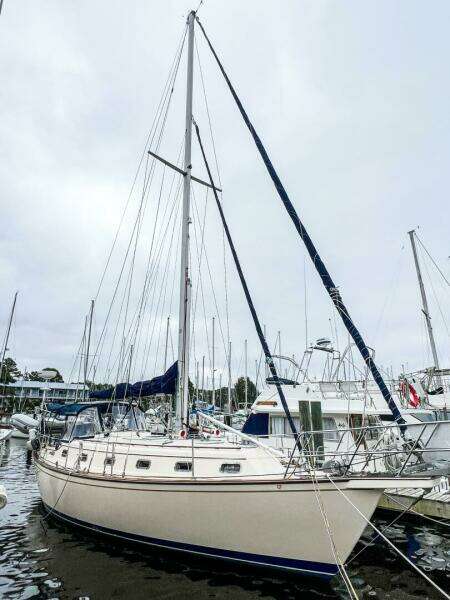 DELICIA 40ft Island Packet Yacht For Sale