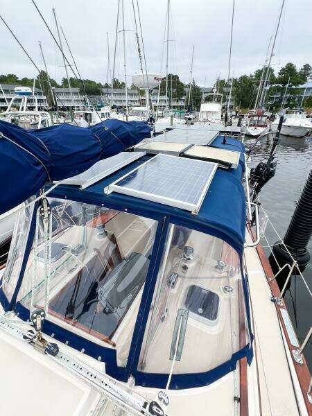 DELICIA 40ft Island Packet Yacht For Sale