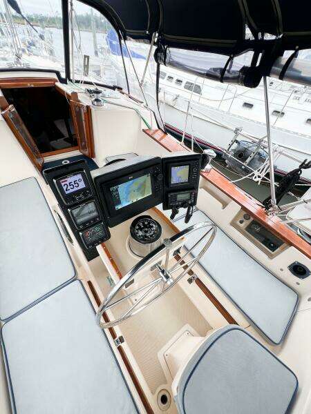 DELICIA 40ft Island Packet Yacht For Sale