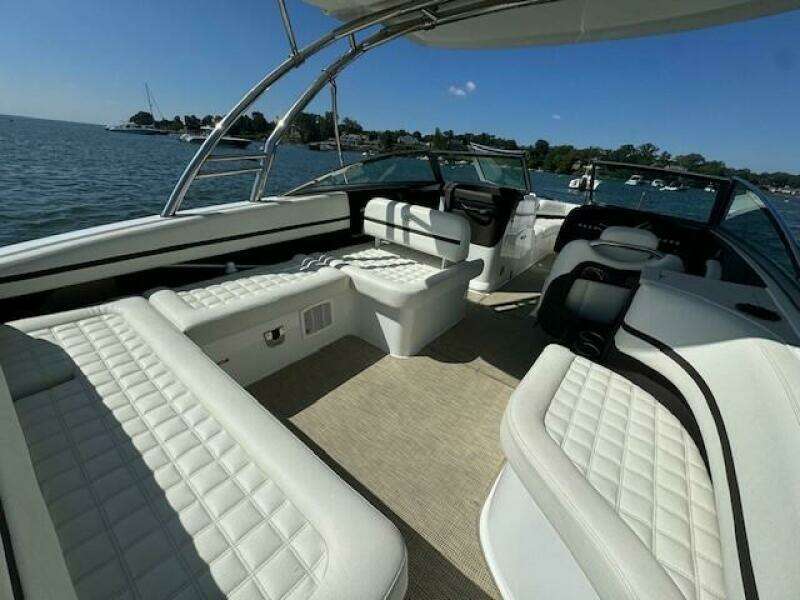 27ft Cobalt Yacht For Sale