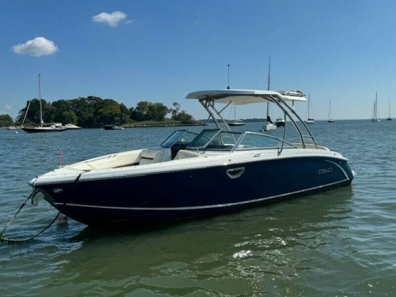 27ft Cobalt Yacht For Sale