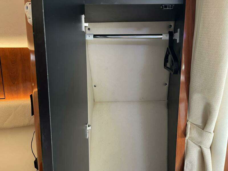 Loaded Miles 34ft Sea Ray Yacht For Sale