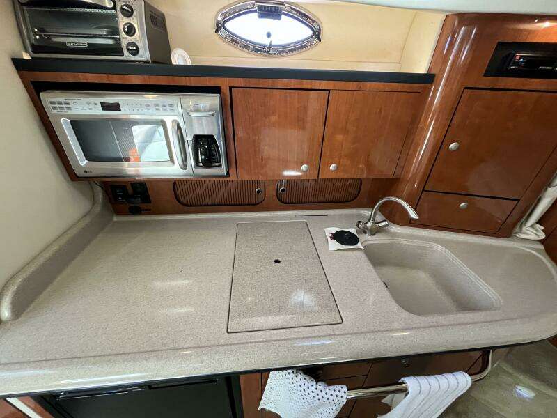 Loaded Miles 34ft Sea Ray Yacht For Sale