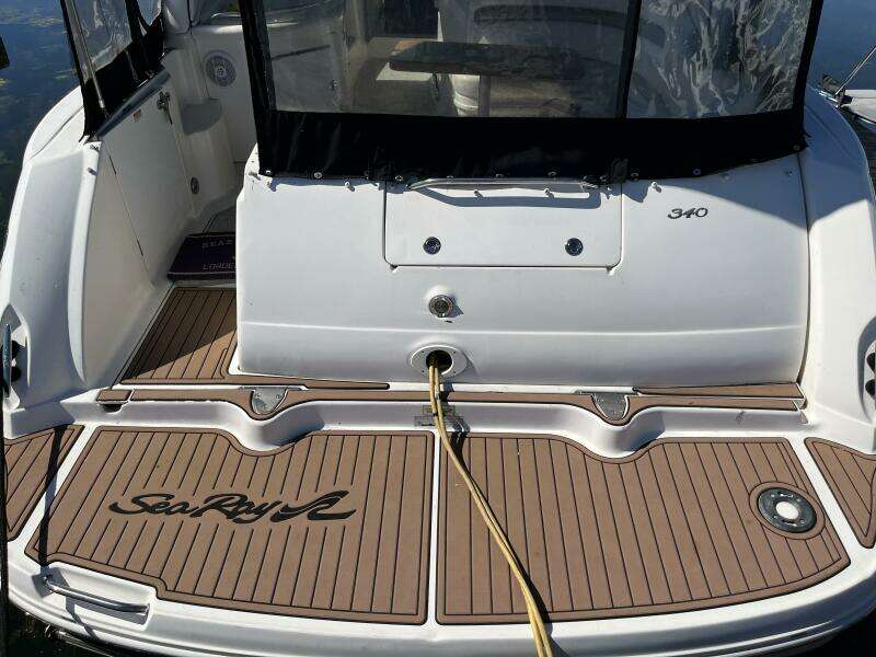 Loaded Miles 34ft Sea Ray Yacht For Sale