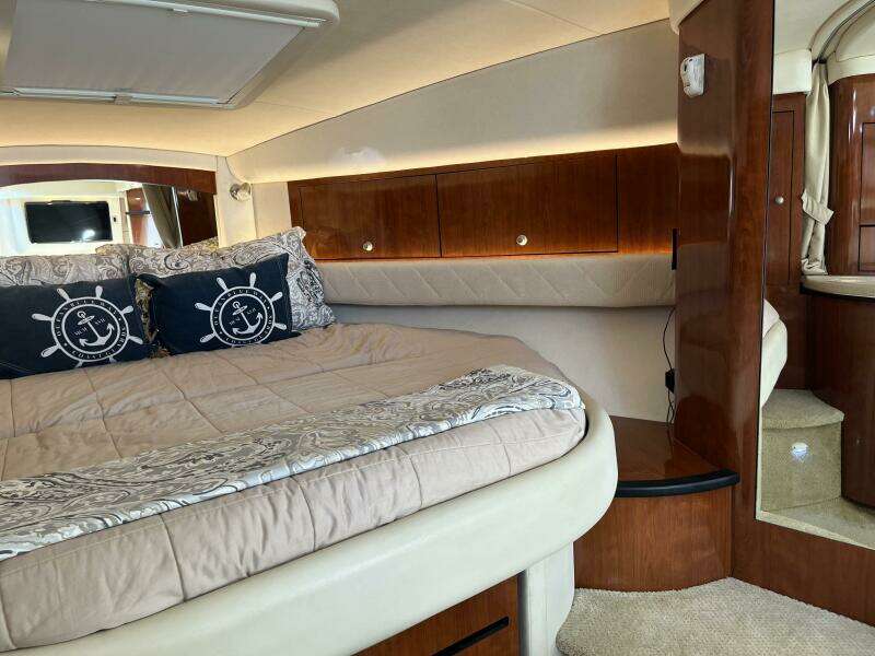 Loaded Miles 34ft Sea Ray Yacht For Sale