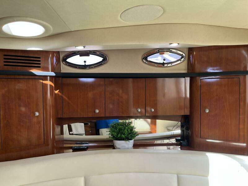Loaded Miles 34ft Sea Ray Yacht For Sale