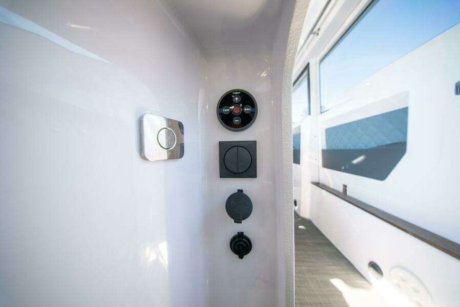 37ft Axopar Yacht For Sale
