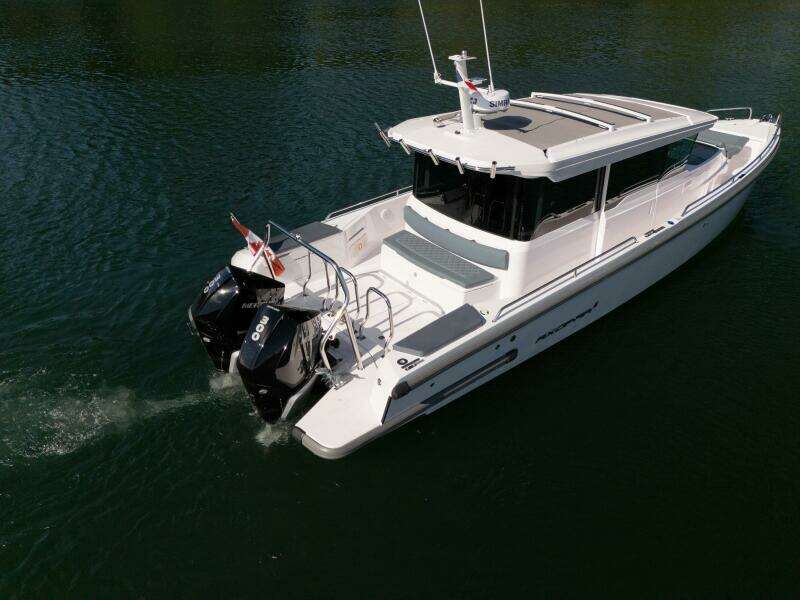 37ft Axopar Yacht For Sale
