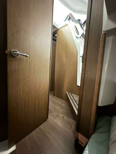 34ft Jeanneau Yacht For Sale