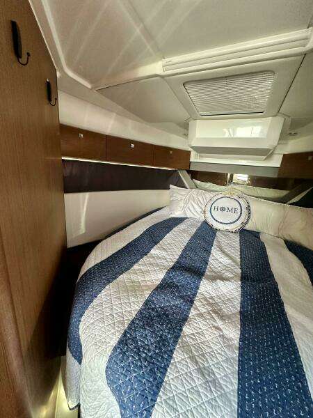 34ft Jeanneau Yacht For Sale