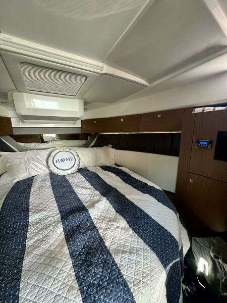 34ft Jeanneau Yacht For Sale