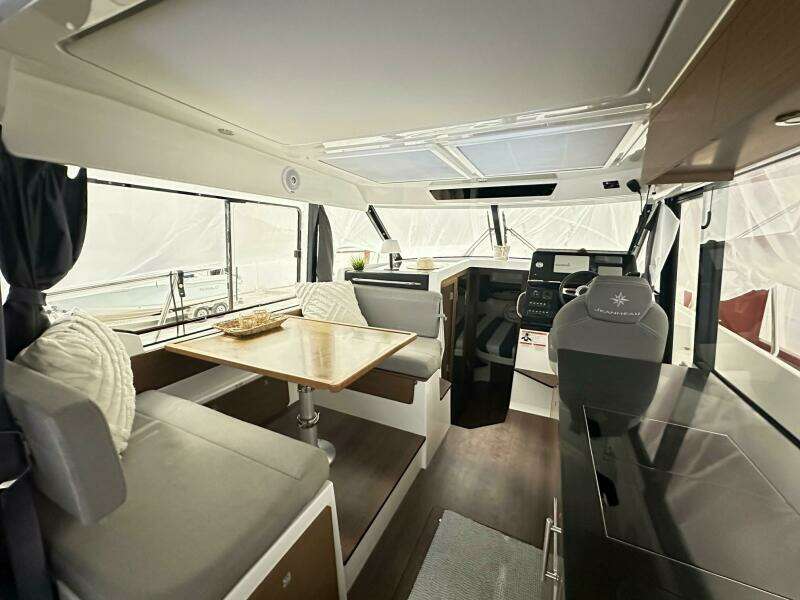 34ft Jeanneau Yacht For Sale