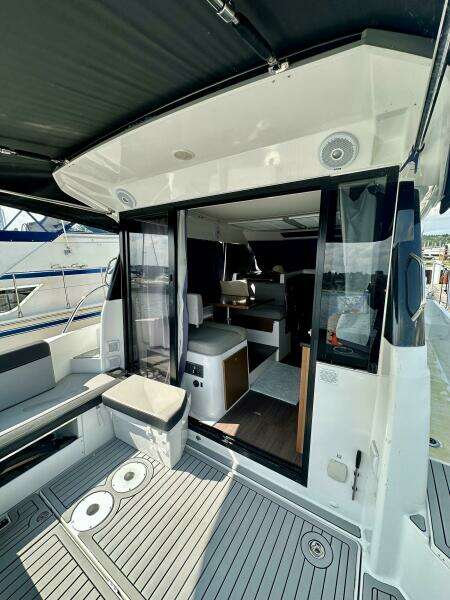 34ft Jeanneau Yacht For Sale