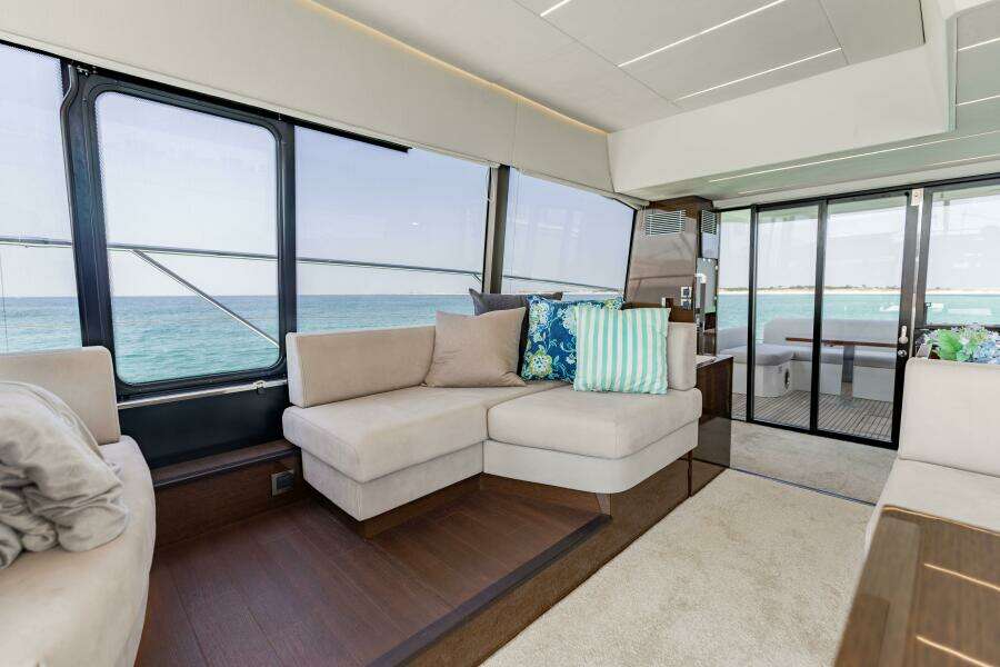 2019 Prestige 590 Fly 'New Heart' - Salon 