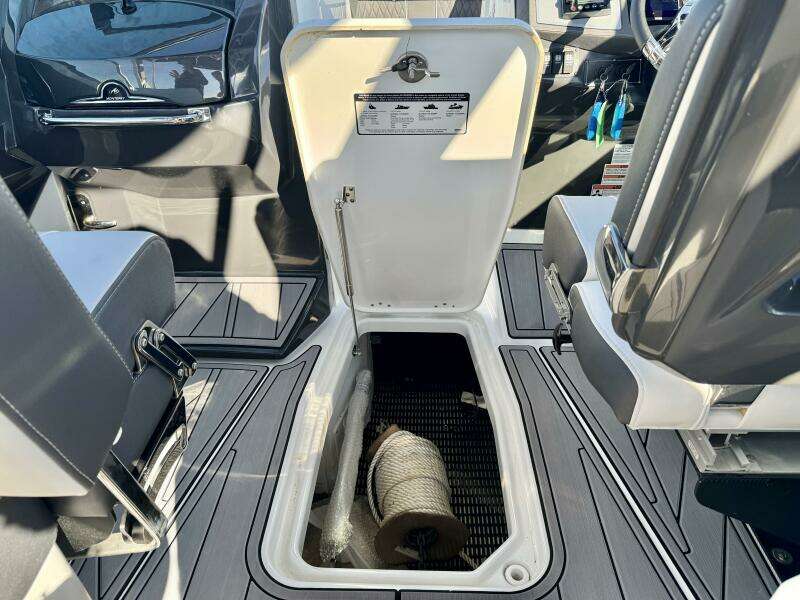 30ft Monterey Yacht For Sale