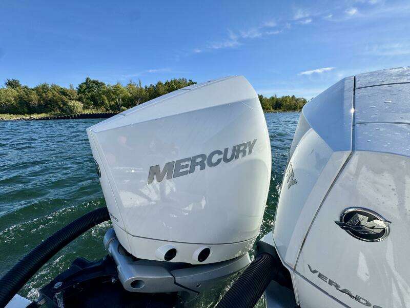 30ft Monterey Yacht For Sale