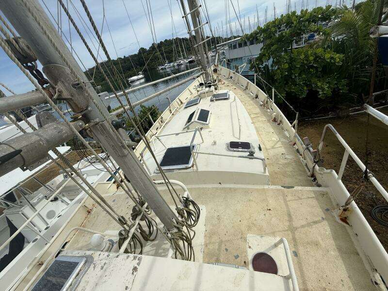 One World 52ft Colvin Yacht For Sale