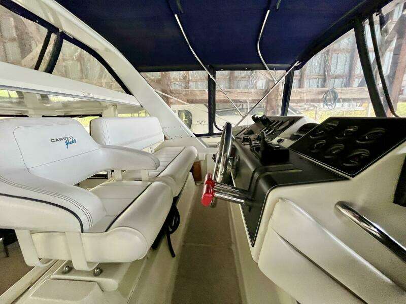 WILD THING IV 35ft Carver Yacht For Sale